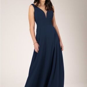 Sorella Vita - Navy blue V Neck Formal Long Chiffon Bridesmaid Dress Size 6